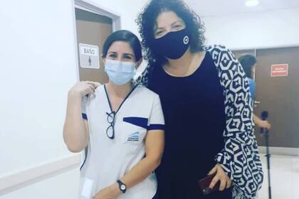 Marcela Yanni también estuvo presente en el Hospital Posadas el 20 de diciembre pasado, día en que se lanzó la campaña de vacunación contra el Covid-19