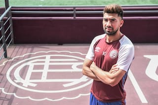 El 10 que se probó en Boca, jugó en el Federal A, quiso dejar a los 18 y hoy brilla en el fútbol argentino