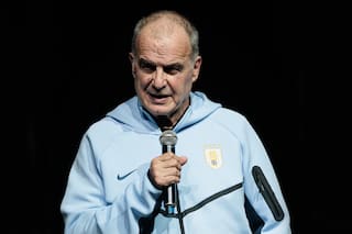 Marcelo Bielsa confirmó que dejará Uruguay tras el Mundial: "Nuestro trabajo culmina"