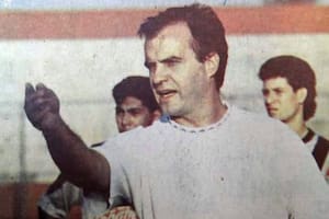 Insólito: el día en que Bielsa se fue del estadio mientras jugaba su equipo