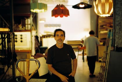 Marcelo Dabini, fundador de Weplight, en el taller de Barcelona