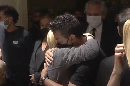 Marcelo Gallardo saluda a Claudia Villafañe en la Casa Rosada