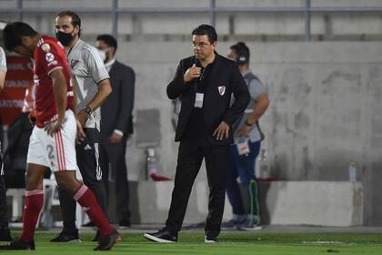Marcelo Gallardo tenía la posibilidad de incluir 50 jugadores en la lista de buena fe para la Copa Libertadores, por una excepción que permitió Conmebol a raíz del coronavirus, pero el director técnico nominó a 32, que ahora no le alcanzan.