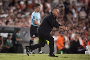 Un equipo "made in casa", la ovación de los hinchas y el último mensaje: así vivió Gallardo su partido final