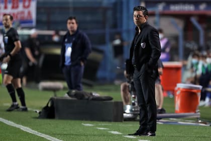 Marcelo Gallardo, obligado a reacomodar la defensa