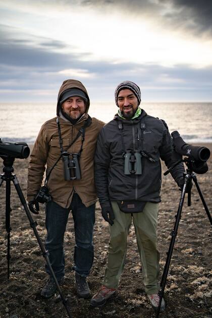 Marcelo Gavensky, de Natural Birding, y el santacruceño Sebastián Alvarado.