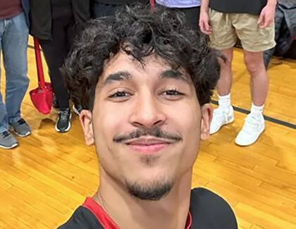 Marcelo Gomes da Silva, de 18 años, fue arrestado por ICE durante un operativo en Milford. La agencia confirmó que no era el objetivo de la detención, pero permanece bajo custodia a la espera de una audiencia migratoria