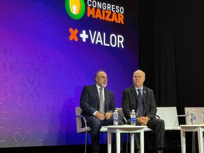 Marcelo Mc Grech, presidente del Congreso Maizar, y Sergio Iraeta, secretario de Agricultura