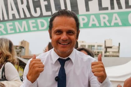 Marcelo Peretta le propinó una patada al conductor que lo hizo trastabillar en la puerta de la radio