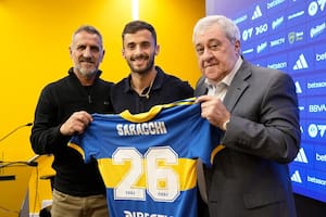 Saracchi ya es de Boca: la frase sobre su pasado en River y un dato llamativo en su camiseta