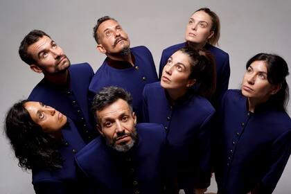 Marcelo Savignone y su elenco de talentos, en Terco, que se estrenó en el FIBA