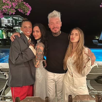 Marcelo Tinelli con sus tres hijas: Juana, Candelaria y Micaela