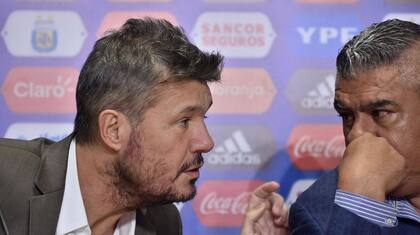 Marcelo Tinelli, presidente de la Superliga y de San Lorenzo, y Claudio Tapia, presidente de la AFA. Mediante videollamadas y conferencias virtuales, ambos intentan encarrilar el fútbol argentino en tiempos de pandemia.