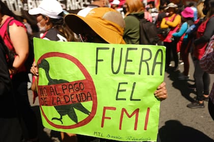 Marcha contra el pago del FMI, en el obelisco