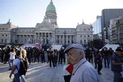 Marcha de jubilados al Congreso de la Nación