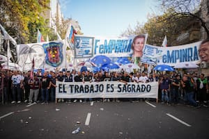 La CGT protesta contra la reforma laboral junto con las CTA, los piqueteros, la izquierda y sectores del PJ