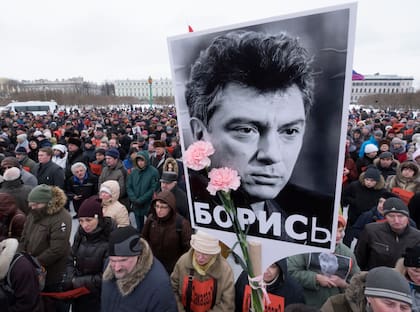 Marcha en memoria del líder opositor Boris Nemtsov, en San Petersburgo