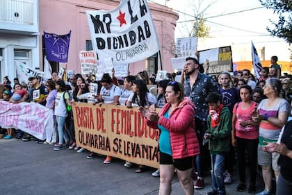 Marcha en Olavarría por el femicidio de Valentina Gallina