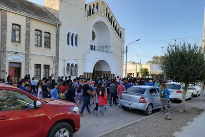Marcha en Puerto Deseado por la violación de una mujer y el crimen de su pequeño hijo