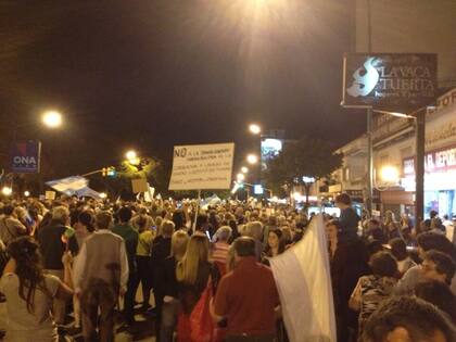 Marcha frente a la quinta presidencial de Olivos