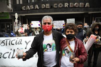 Los padres de Cecilia Basaldúa reclaman Justicia