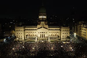 Hubo cacerolazos en el Congreso y manifestaciones en distintas ciudades