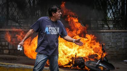 Marcha opositora en Venezuela: un joven estudiante murió de un disparo en la cabeza