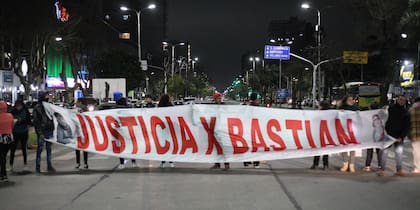 Marcha por Bastián Escalante