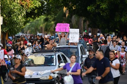 Marcha por el asesinato de Kim, de 7 años, durante un robo en La Plata