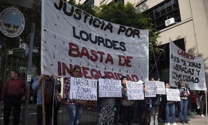 Marcha por el asesinato de Lourdes Avendaño, en abril