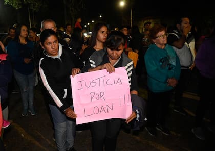 Marcha por la desaparición de Loan, en 9 de Julio en la provincia de Corrientes. Los vecinos marcharon a la comisaría del lugar