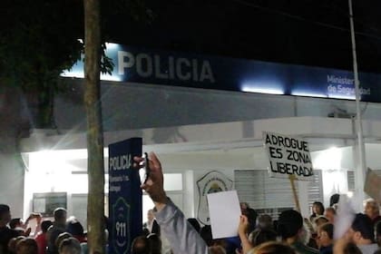 Marcha por la inseguridad en Adrogué