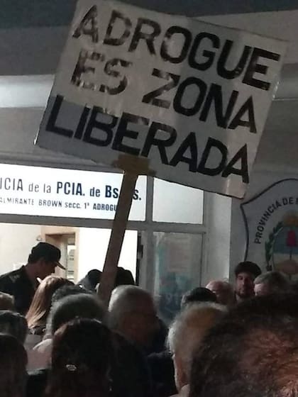 Marcha por la inseguridad en Adrogué