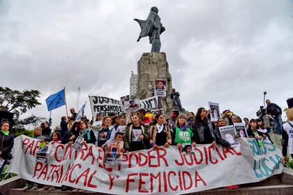 Marcha contra los jueces que fallaron en el primer juicio por la muerte de Lucía Pérez