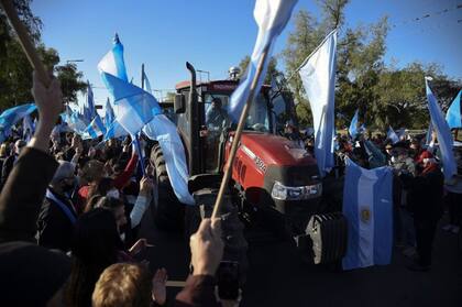 Marchas a favor y en contra de la expropiación de Vicentín desde Avellaneda hacia Reconquista el dia del Banderazo Federal 9J