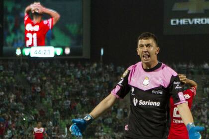 Marchesín atajó un penal sobre la hora