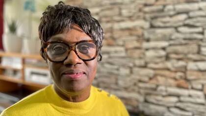 Marcia Fenton siente que la privaron de tener madre