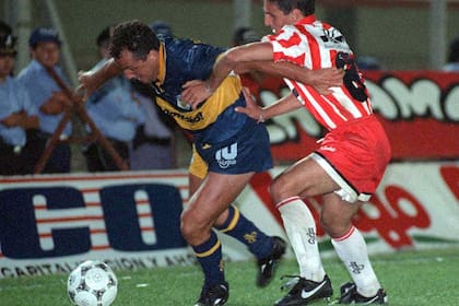Beto Márcico es fanático de Boca, club al que representó entre 1992 y 1995; fue campeón del torneo Apertura en su primer año, inmediatamente después de volver de Francia.