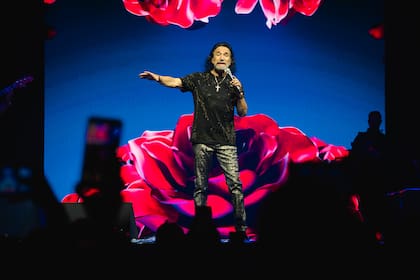 Marco Antonio Solís se presentó este jueves en el Movistar Arena; el lunes vuelve a hacerlo, en el marco de su tour Más cerca de tí