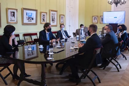 Marcó del Pont, Cafiero, Pesce, Moroni, Todesca, Kulfas y Guzmán, reunidos en Casa Rosada