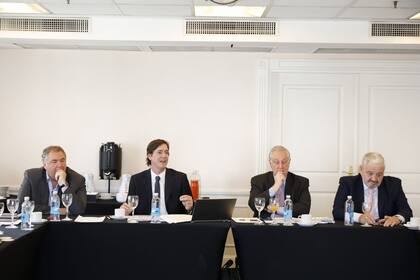Marco Meloni, vicepresidente de la Fundación Pro Tejer; Luciano Galfione, presidente; Jorge Sorabilla, secretario, y Pedro Bergaglio, tesorero