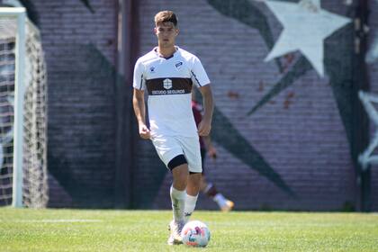 Marco Pellegrino, con pasado en Platense, es uno de los refuerzos que tendrá Independiente, pero deberá esperar que el club levante las inhibiciones para poder jugar