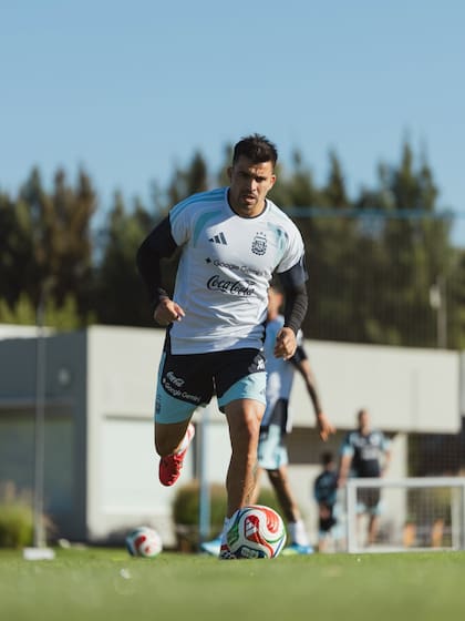 Marcos Acuña, un histórico del ciclo, recuperó su lugar en la recta final hacia el Mundial.