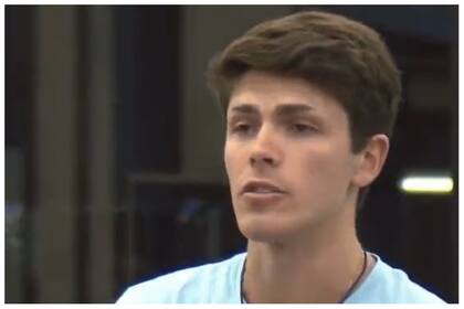 Marcos apuntó contra Juan