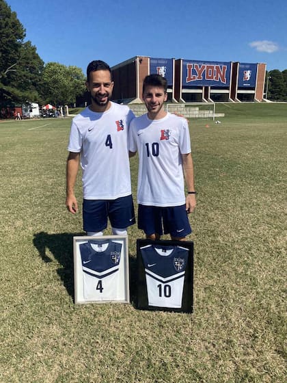 Marcos, con la 10, fue el primero de los hermanos Fernández de Oliveira que se fue; ya está por recibirse