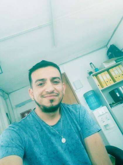 Marcos Cruceño, de 28 años, se encuentra "atrapado" en Neuquén hace más de un mes. No logra sacar la autorización a través de la página web oficial. "Necesito volver para ver a mi hijo", reclama.