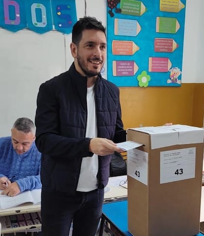 Marcos Ferrer, actual intendente de Río Tercero, se pronunció en el búnker de Juntos por el Cambio y pidió prudencia a la hora de dar a conocer los resultados