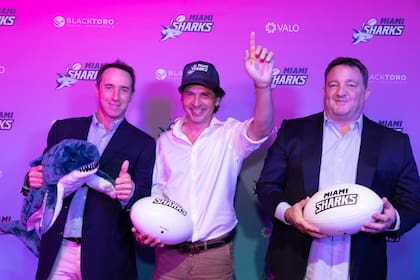 Marcos Galperin, Rolando "Kony" Strazzolini y Alejandro Macfarlane, los dueños y socios fundadores del club de rugby Miami Shark. Se trata de la franquicia por la que pagaron 7 millones de dólares y que comenzará a competir en la Major League Rugby (MLR) en 2024. La liga actual cuenta con 12 equipos, los Miami Sharks son el 13, y serán 20 en total.