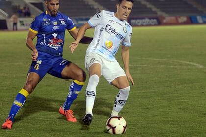 Marcos Mondaini es un histórico jugador del fútbol ecuatoriano: tras ocho años en Emelec, juega en Guayaquil City desde 2019