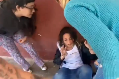 Marcos Paz: un grupo de madres golpeó a una maestra acusándola de supuestos maltratos a los alumnos